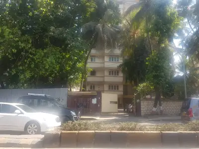 2 BHK Flats for Sale in Silver Sea, Juhu