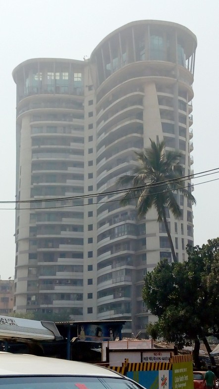 2 BHK Fully Furnished in Lokhandwala Harmony , Worli