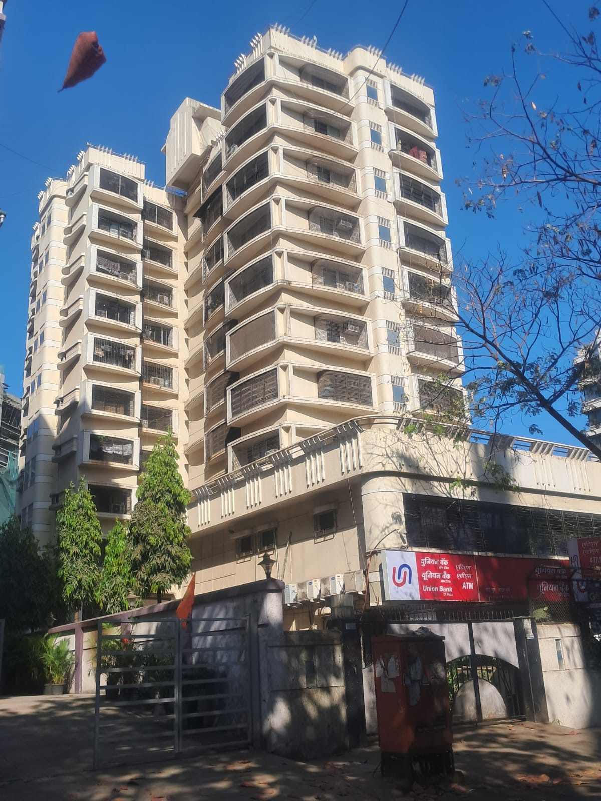 3 BHK Flats on Rent in Renuka Apartments, Bandra East