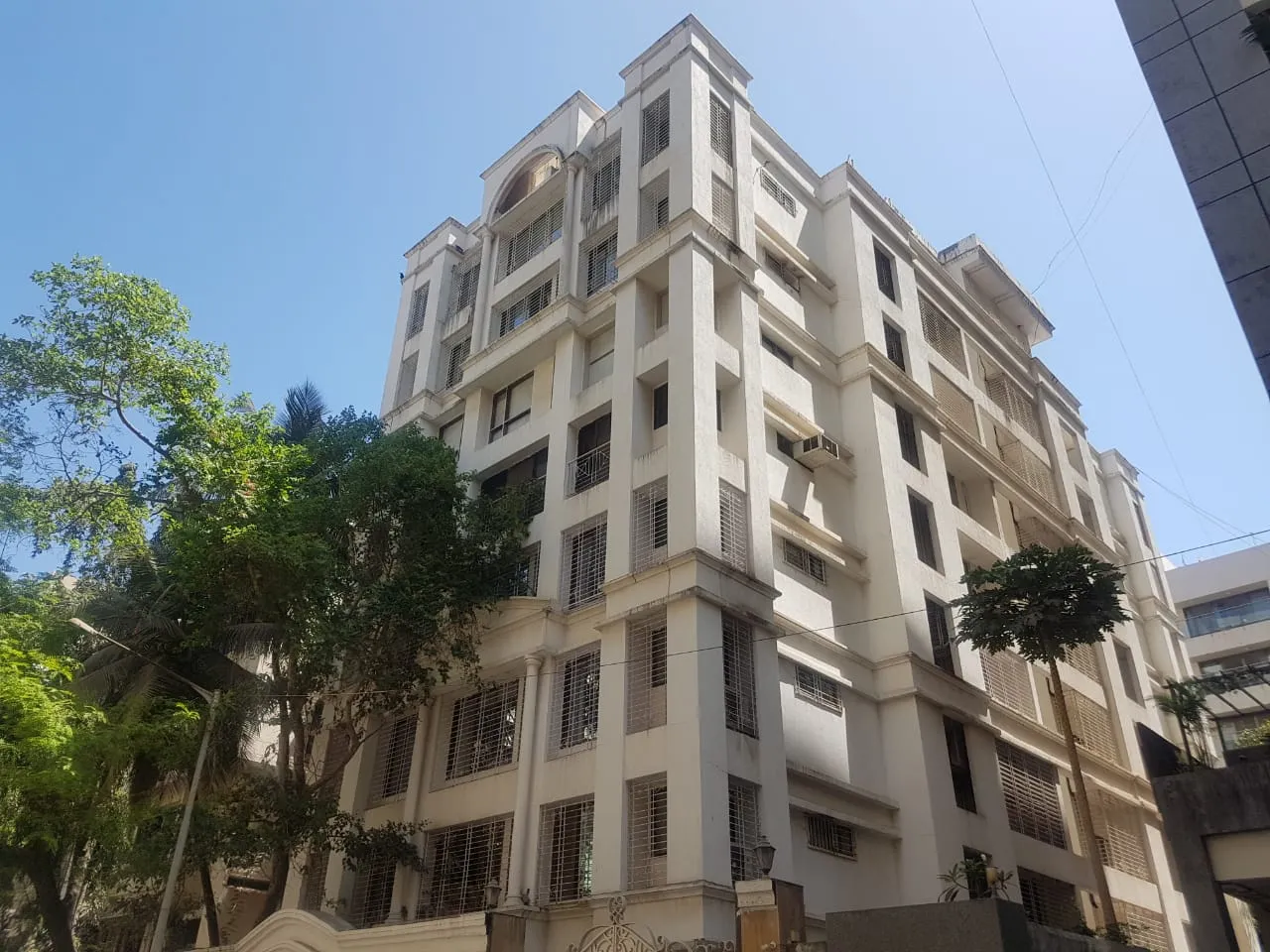 4 Flats on Rent in Udgith Apartment, Juhu