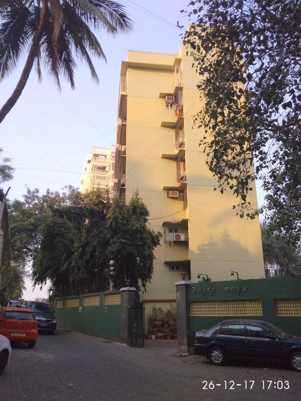 Bajaj Onyx, Bandra West