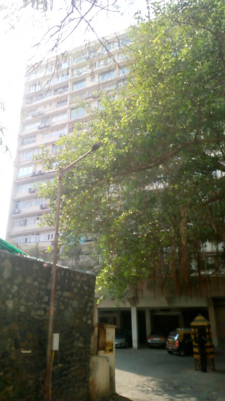 2 BHK Semi Furnished in Mount Unique , Peddar Road