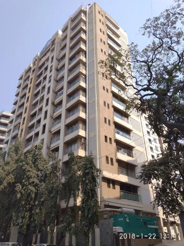 5 BHK Flats for Sale in Dheeraj Serenity, Santacruz West