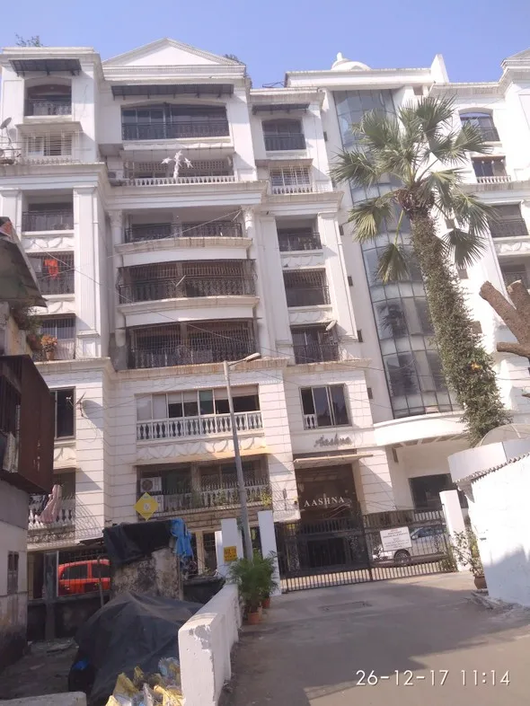 4 BHK Flats for Sale in Dheeraj Aashna, Bandra West