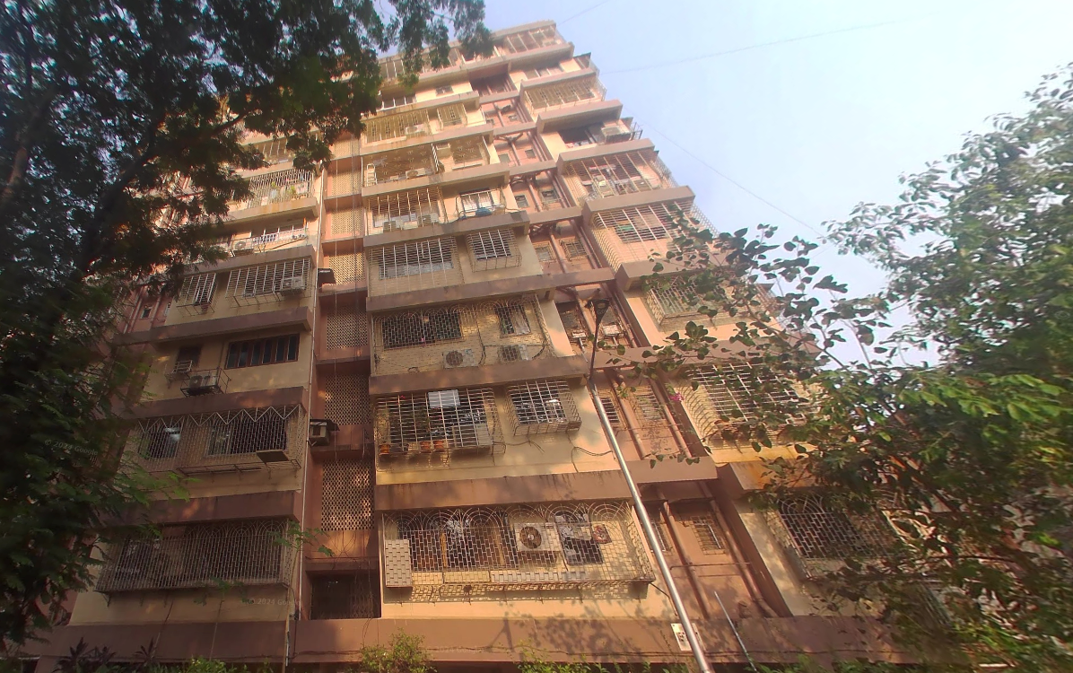 2 BHK Semi Furnished in Mehta Court , Tardeo