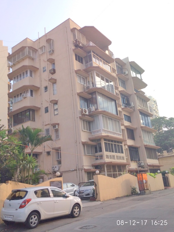 Sarita, Bandra West