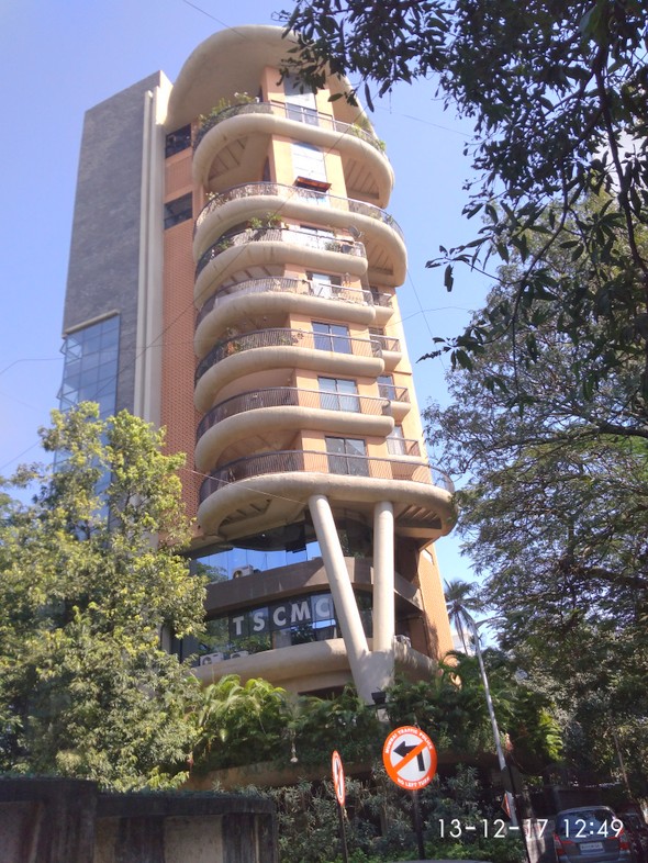 3 BHK Semi Furnished in Varde Villa , Bandra West