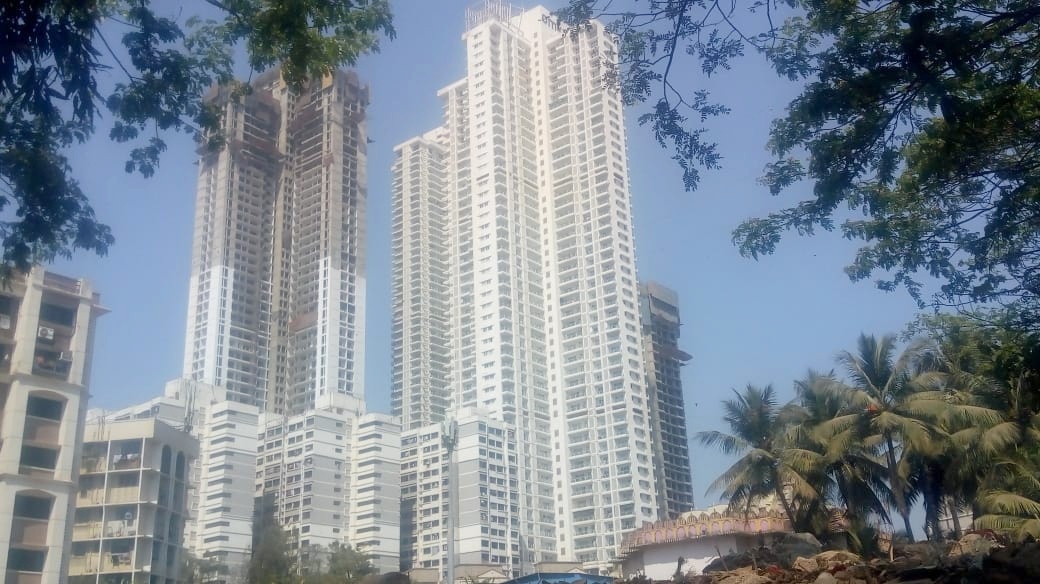 Building - Omkar Altamonte, Malad East