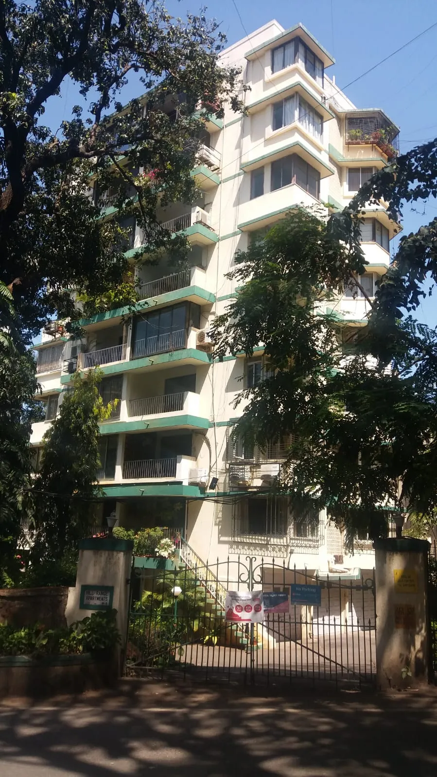 2 BHK Flats for Sale in Hill Range, Bandra West