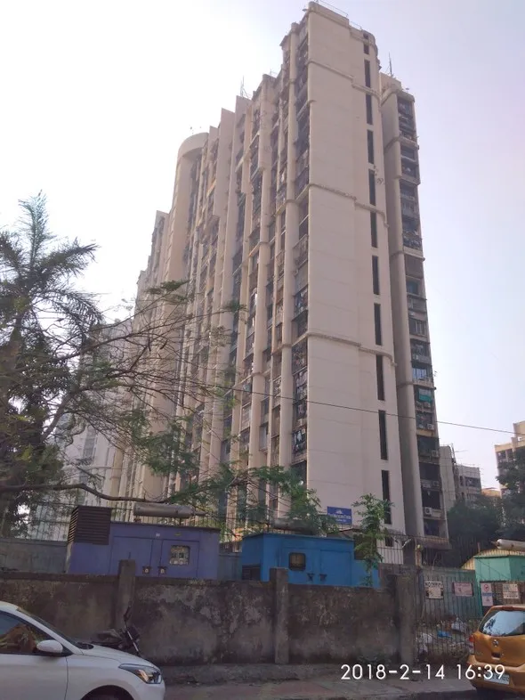 2 BHK Flats on Rent in Blue Mountain, Andheri West