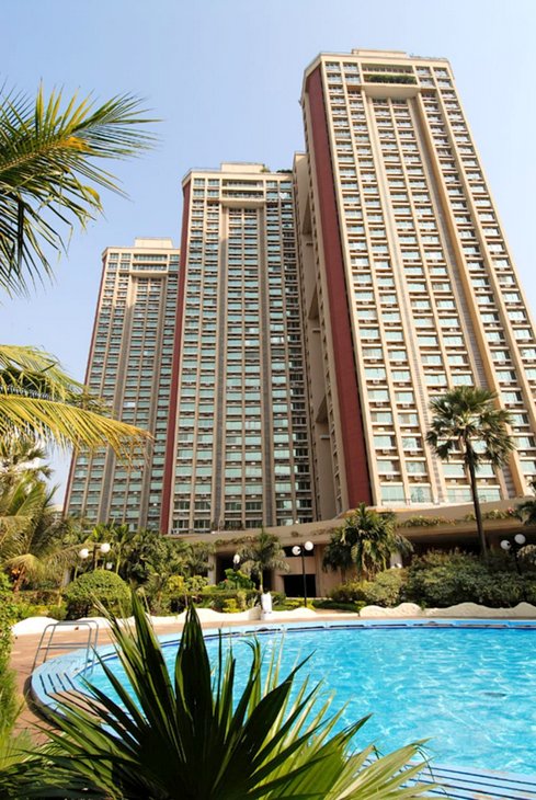 Building - Oberoi Gardens, Kandivali East