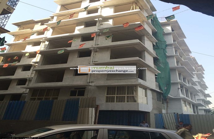 1BHK Semi Furnished in Goldspot , Andheri East