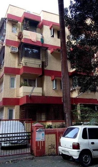 1BHK Semi Furnished in Sealite , Bandra West