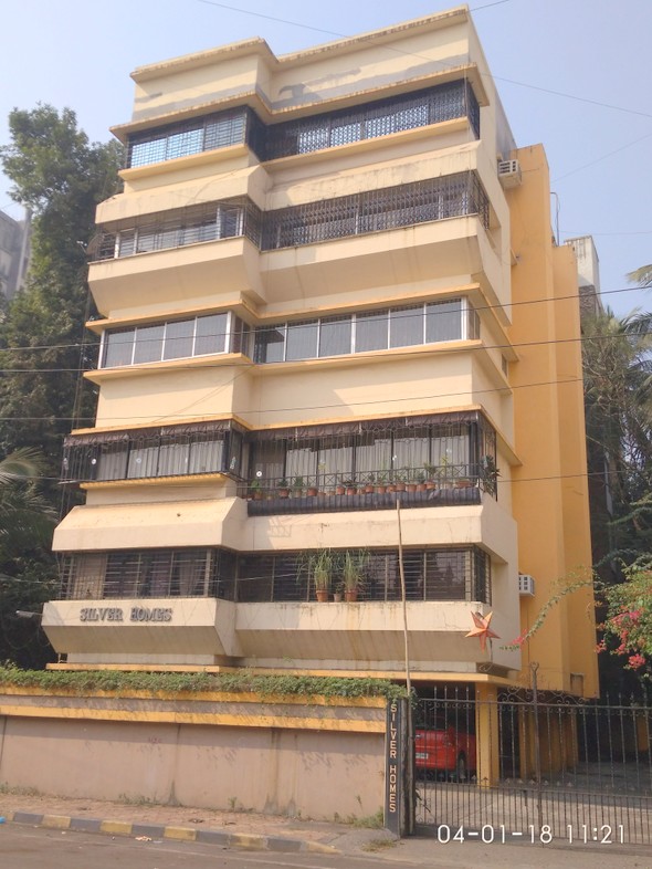 Silver Homes, Santacruz West