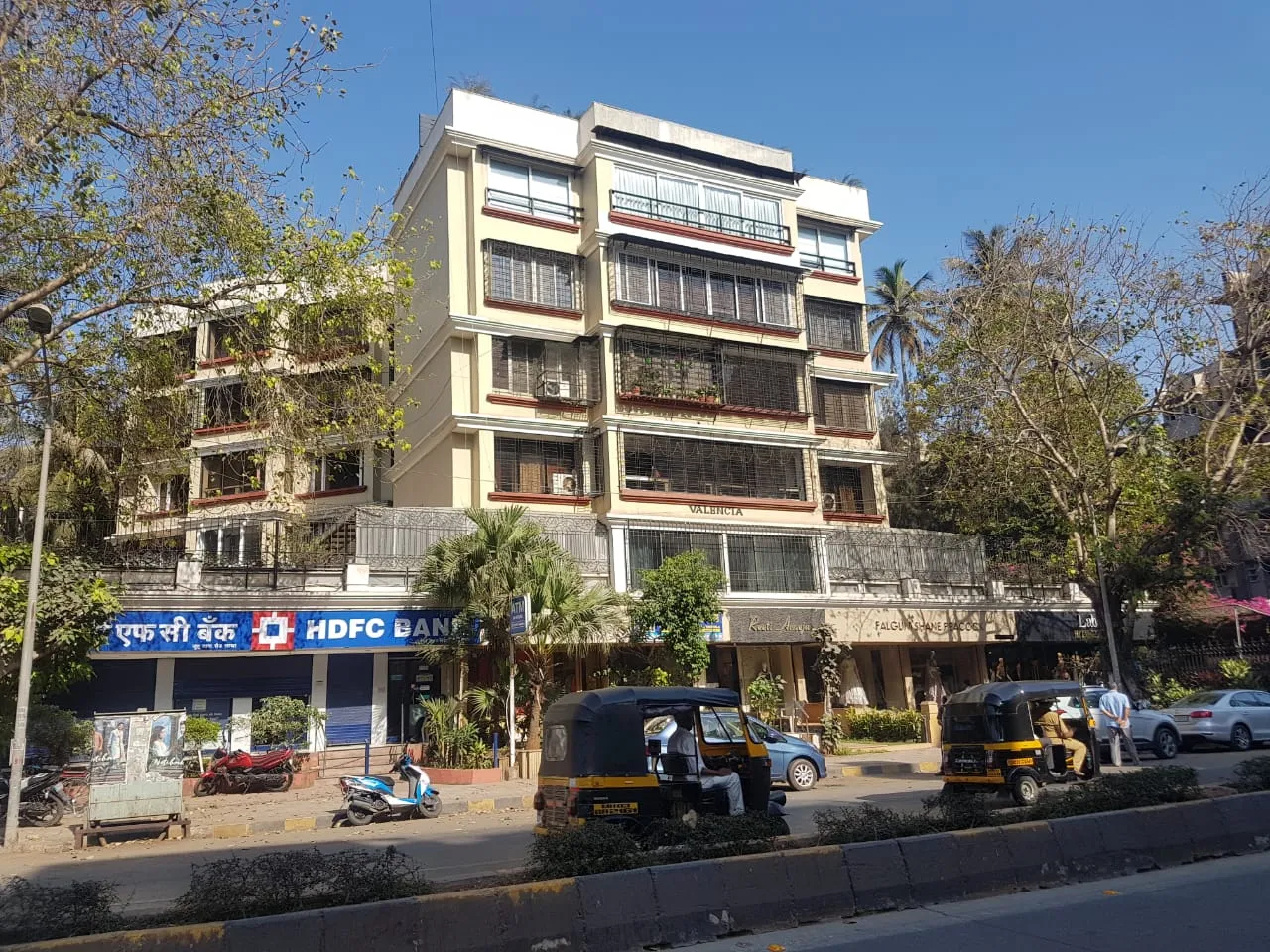 3 BHK Flats for Sale in Valencia, Juhu