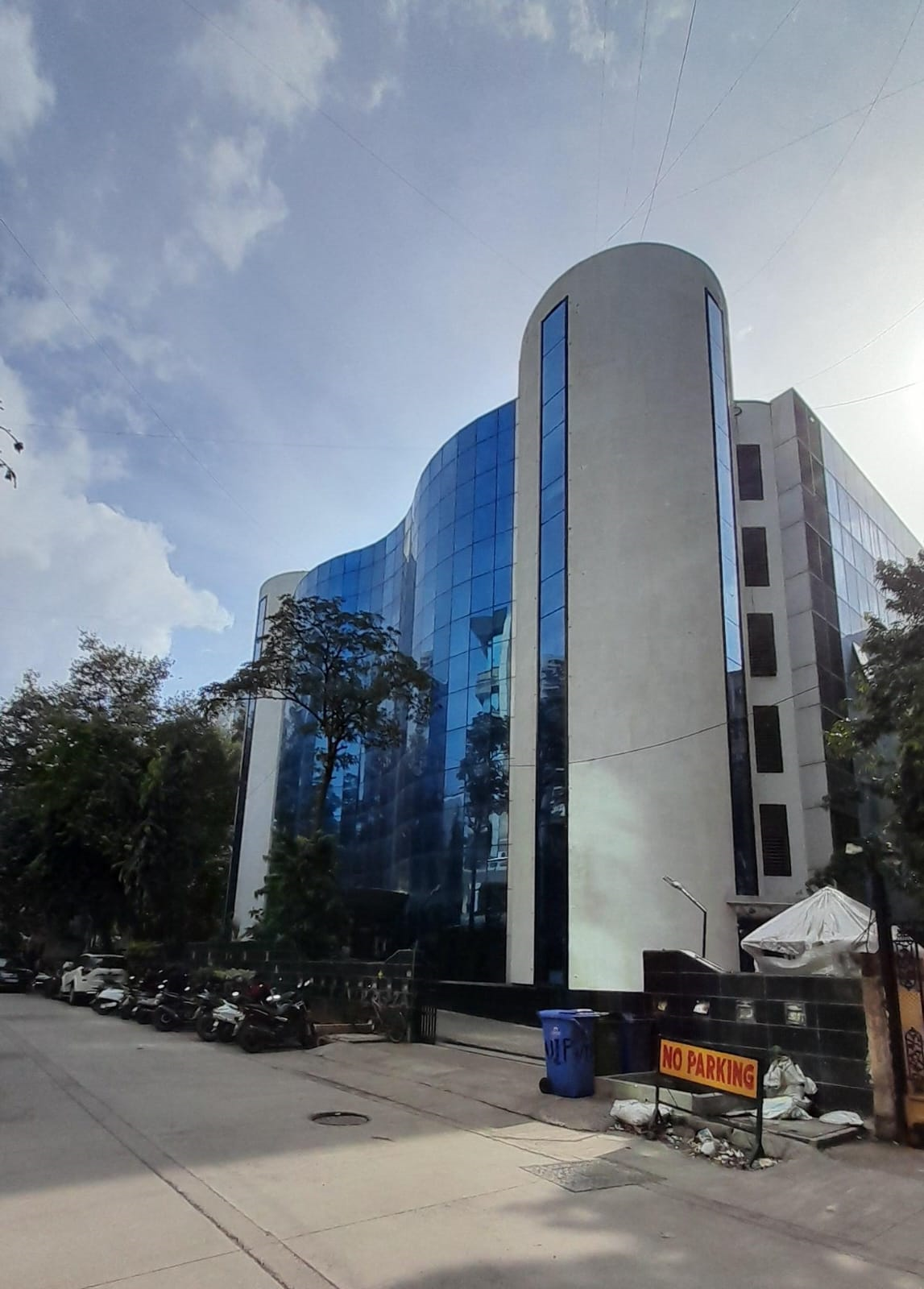 Office Space Offices on Rent in Vip Plaza, Andheri West