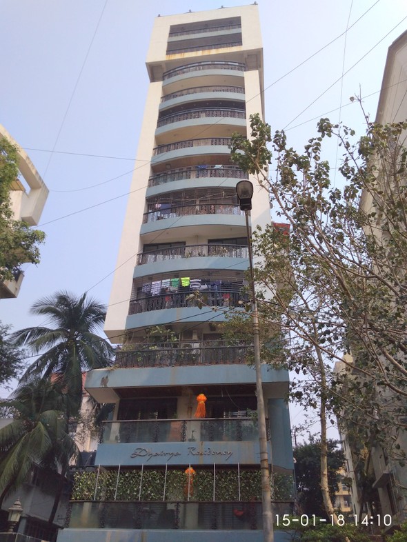 3.5 BHK Dhairya Residency, Khar West — for Rent
