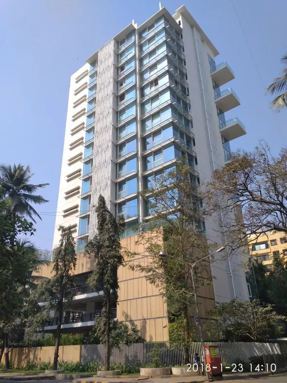4 BHK Flats for Sale in Oberoi Priviera, Santacruz West
