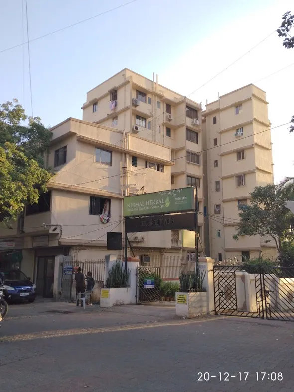 3 BHK Flats on Rent in Beach View, Bandra West