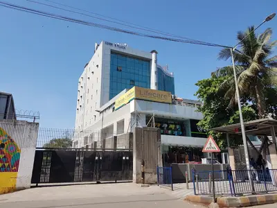  - Cosmos Plaza, Andheri West