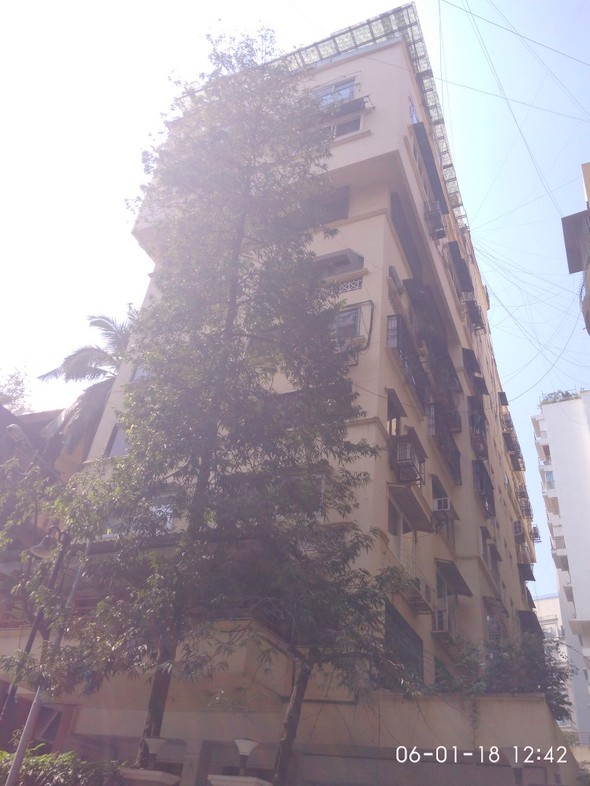 Laxmi Niwas, Khar West