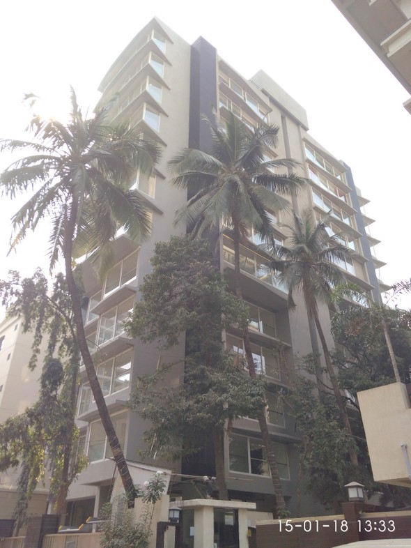 2 BHK Semi Furnished in Jyoti , Santacruz West