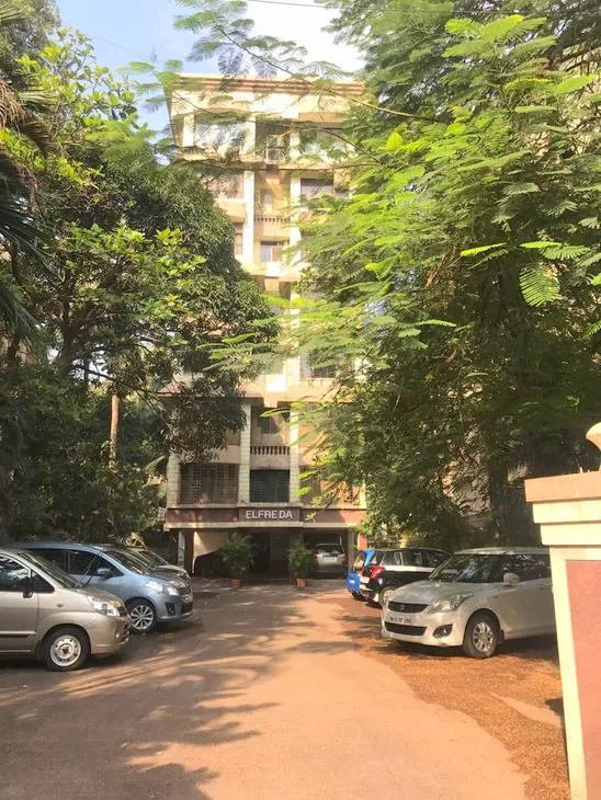 2 BHK Flats on Rent in Elfreda, Bandra West