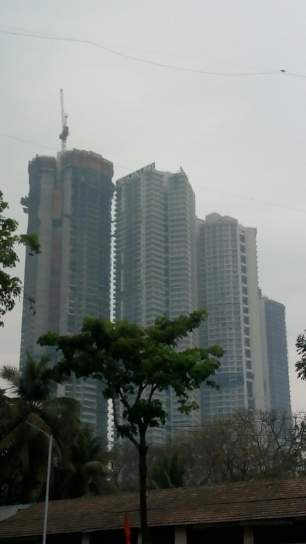 L&T Crescent Bay, Parel