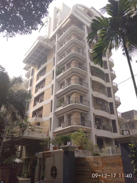 4 BHK Flats on Rent in Satguru Simran, Bandra West