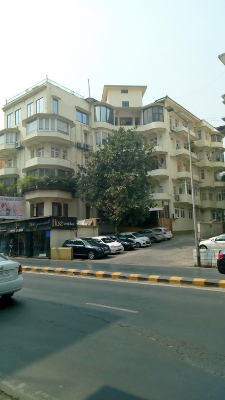 3 BHK Semi Furnished in Cambridge Court , Peddar Road