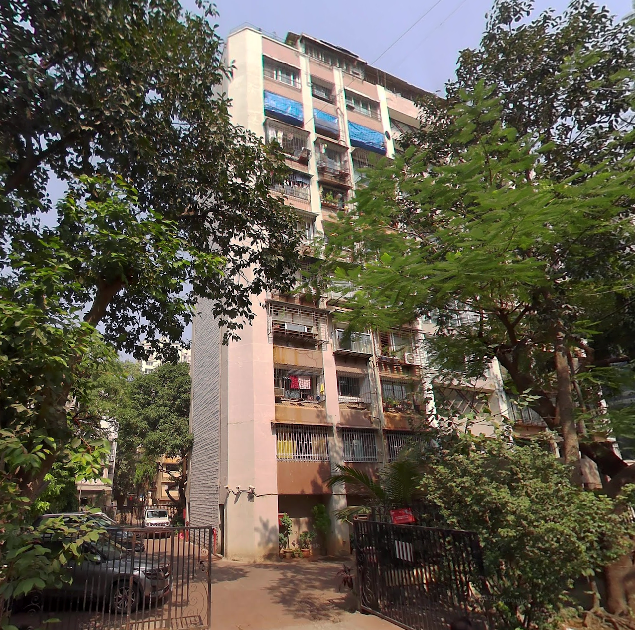 2 BHK Flats on Rent in Sky Deck Tower, Andheri West