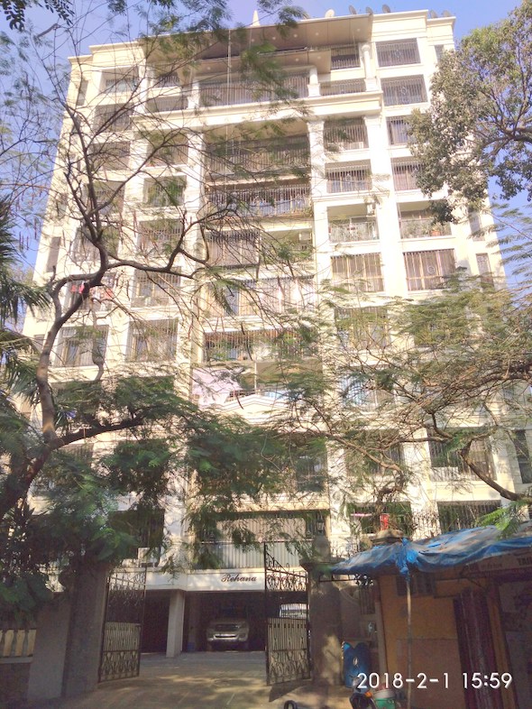 2 BHK Semi Furnished in Rehana Heights , Santacruz West