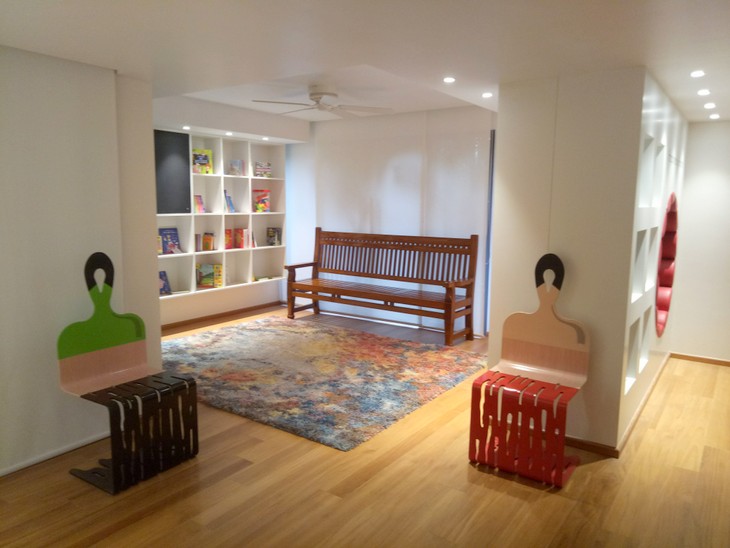 2 BHK Semi Furnished in Rustomjee Paramount , Khar West - Photo 2