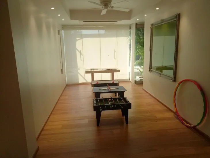 3 BHK Flats for Sale in Rustomjee Paramount, Khar West