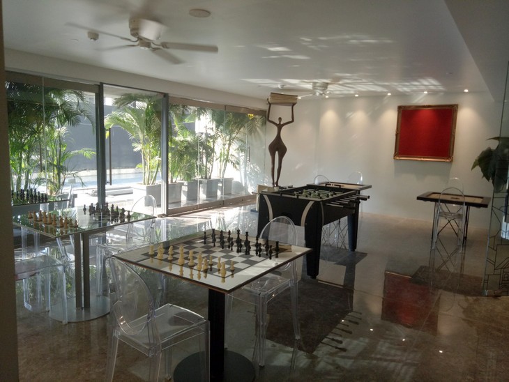 Ahu Area7 - Rustomjee Paramount, Khar West