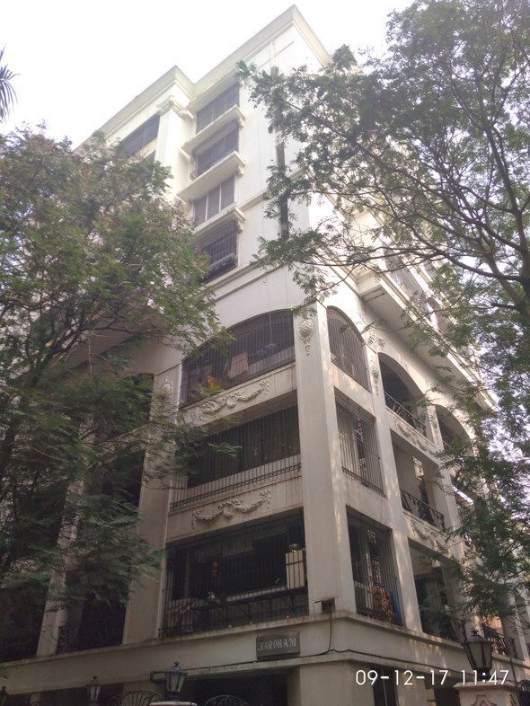 2½ BHK Semi Furnished in Char Dham , Bandra West