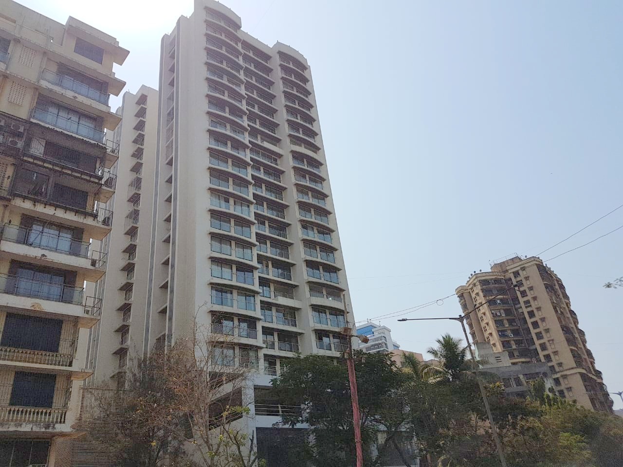 Dlh Sorrento, Andheri West