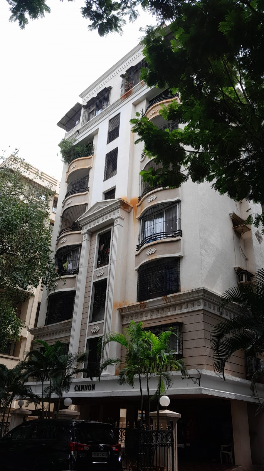 4 BHK Flats for Sale in Cannon, Bandra West