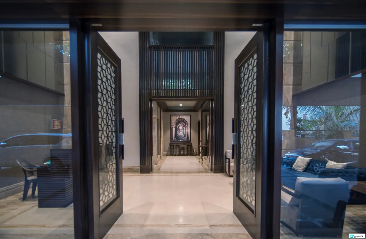 2 BHK Flats for Sale in Darvesh Grand, Khar West