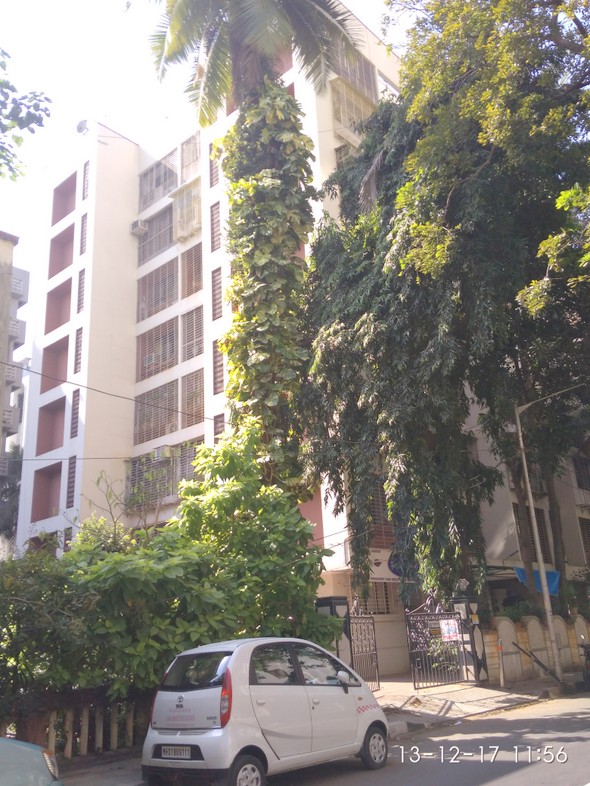 2 BHK Semi Furnished in Savita Chhaya , Bandra West