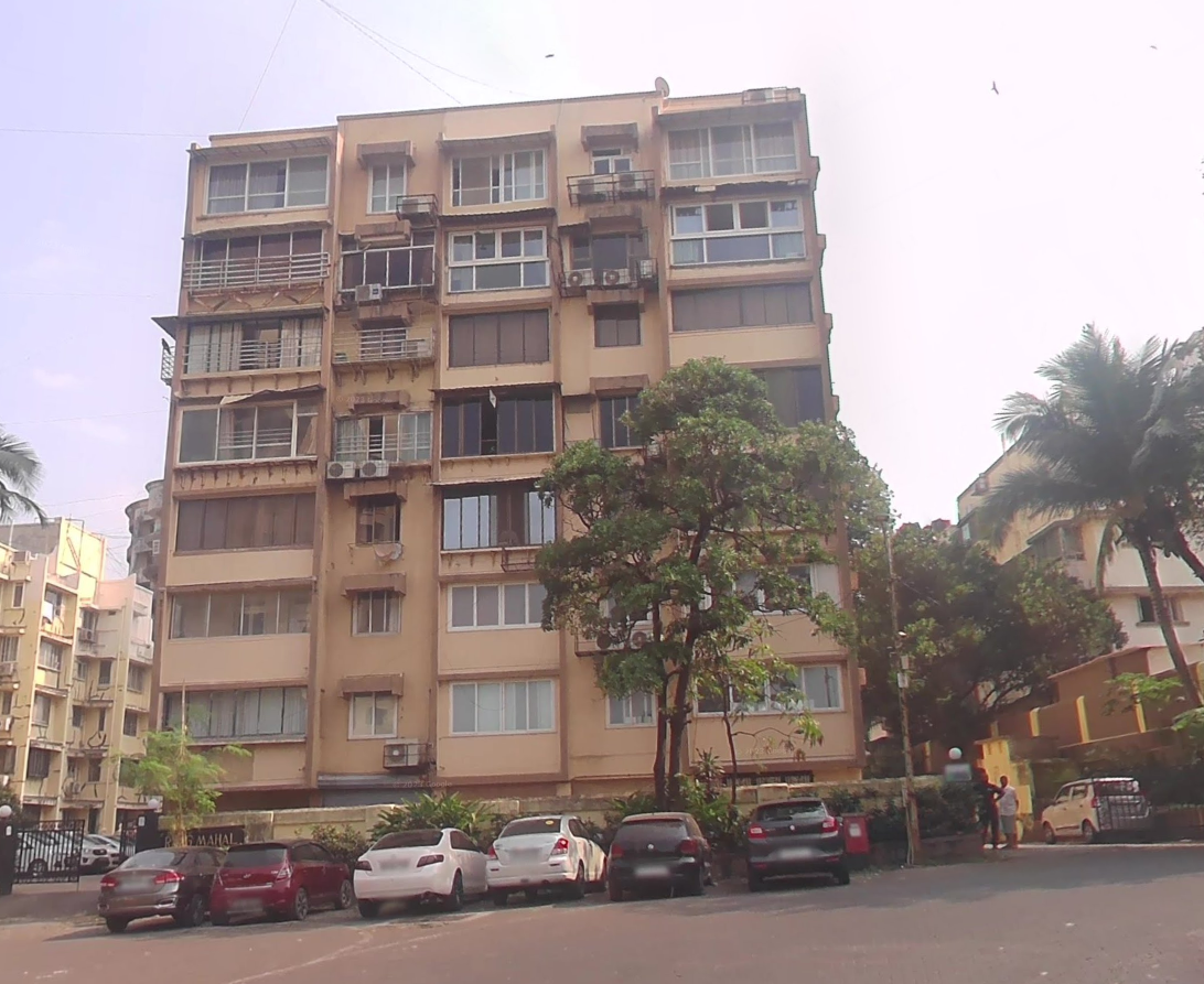 1½ BHK Flats on Rent in Rang Mahal, Bandra West