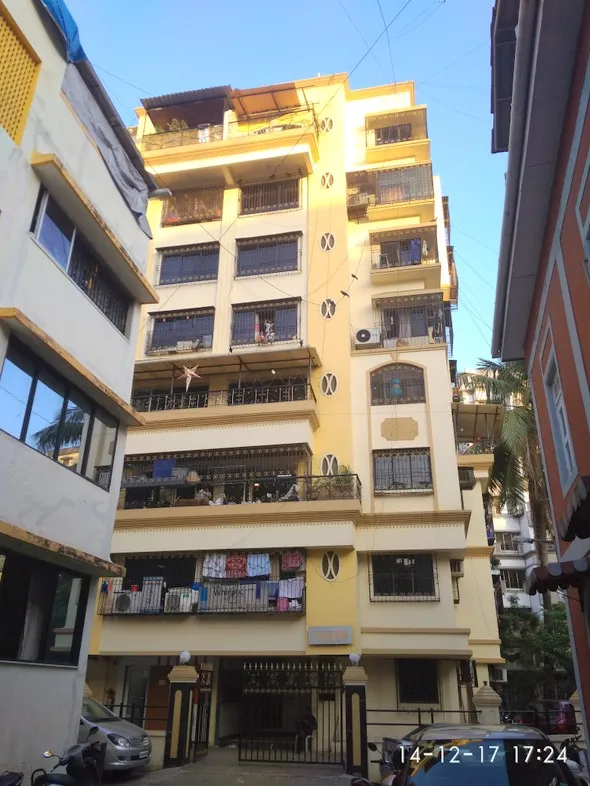 2 BHK Flats on Rent in Yellow Rose, Bandra West