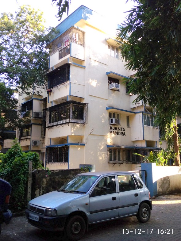 Ajanta Bandra, Bandra West