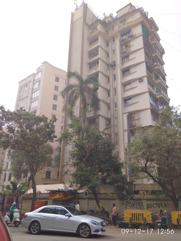 3 BHK Semi Furnished in Kalpak Height , Bandra West
