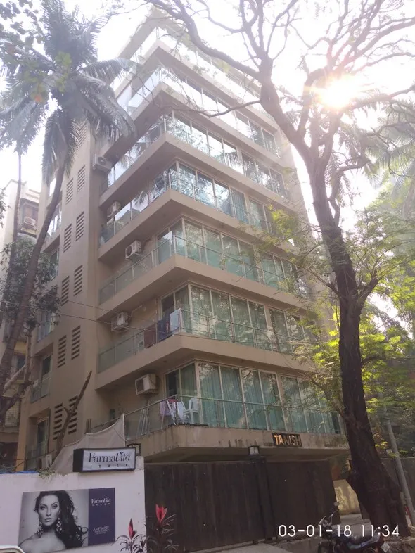 2 BHK Flats on Rent in Tanish, Khar West