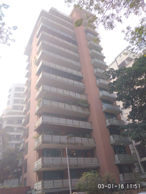 3 BHK Semi Furnished in Anand Apartment , Khar West