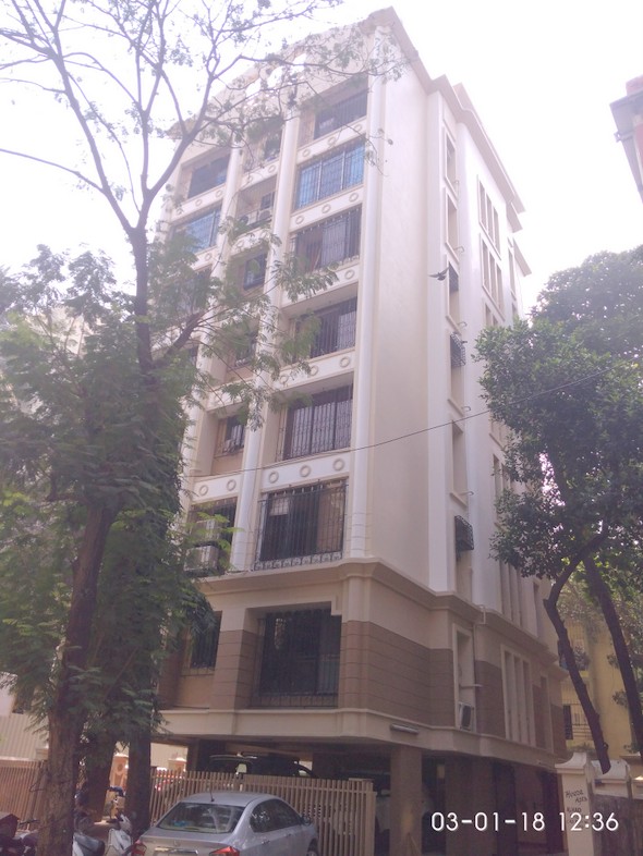 3 BHK Jvpd 3rd, Khar West — for Rent