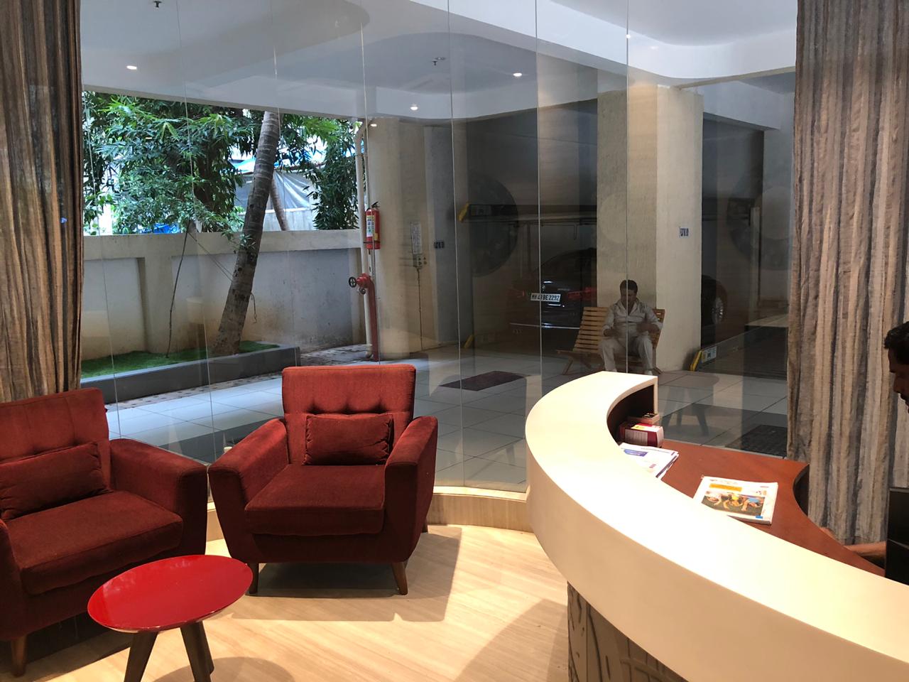 Lobby1 - Eudora, Khar West