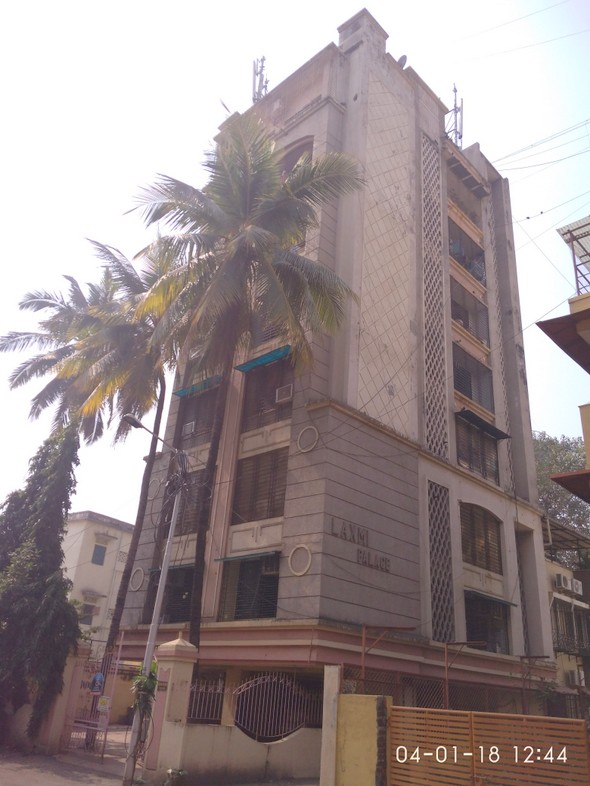 2 BHK Un Furnished in Laxmi Palace , Khar West