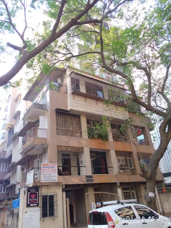 5 BHK Flats for Sale in Makhan Dham, Khar West